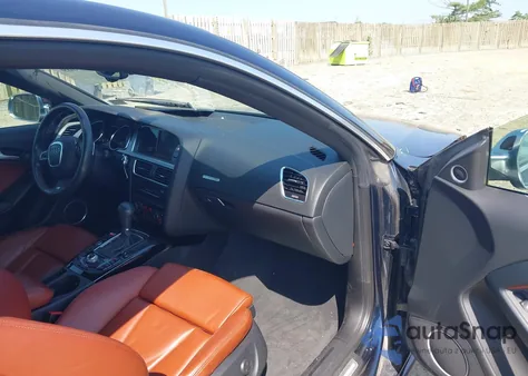 2010 Audi S5 4.2 Premium Plus z USA, uszkodzony, nr VIN WAUVVAFR2AA044190